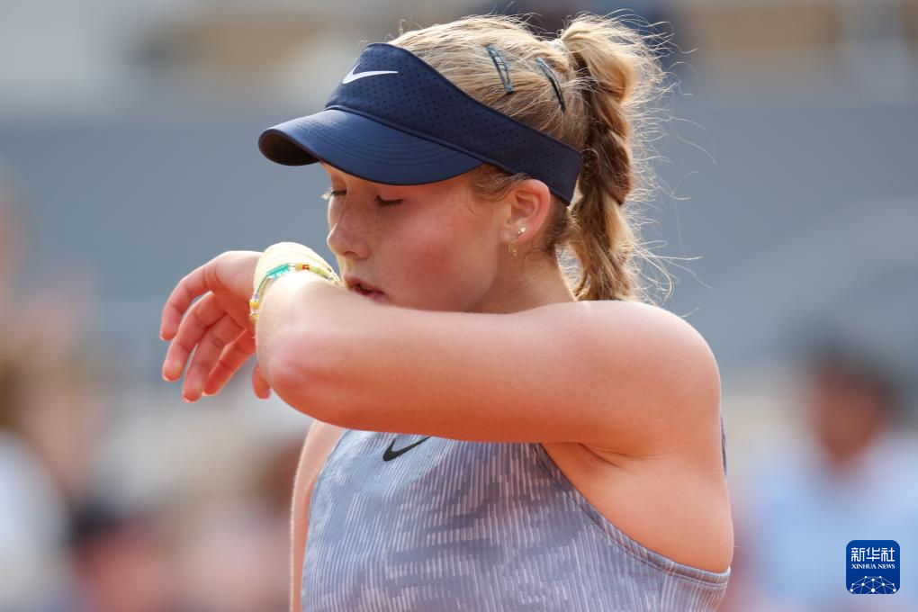 体育英超：J罗梅开二度 埃弗顿四连胜登顶