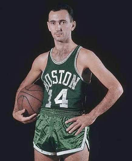 哈萨克斯坦司机在霍尔果斯找到新机遇.