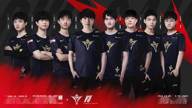 谁说我是水货？科尔克兹社媒晒怒吼照：我们是利物浦！再添三分