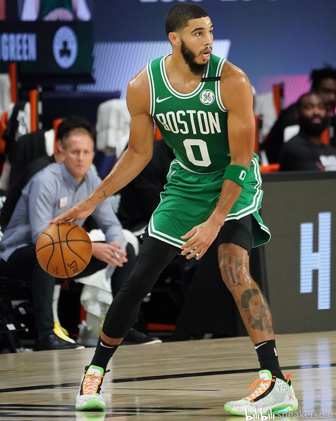 3-0！英超头号黑马杀疯了：6连胜，追平阿森纳排第3 距利物浦6分