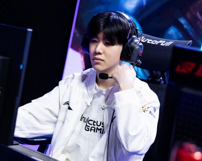 板后立刻纵 板后立刻纵